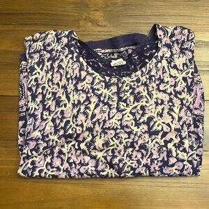 women’s shirt